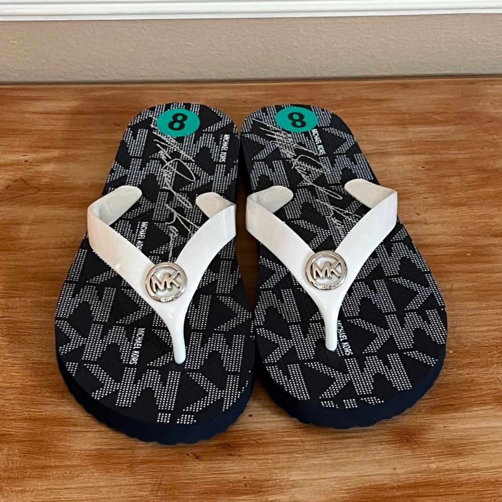 Michael kors sandals black and white